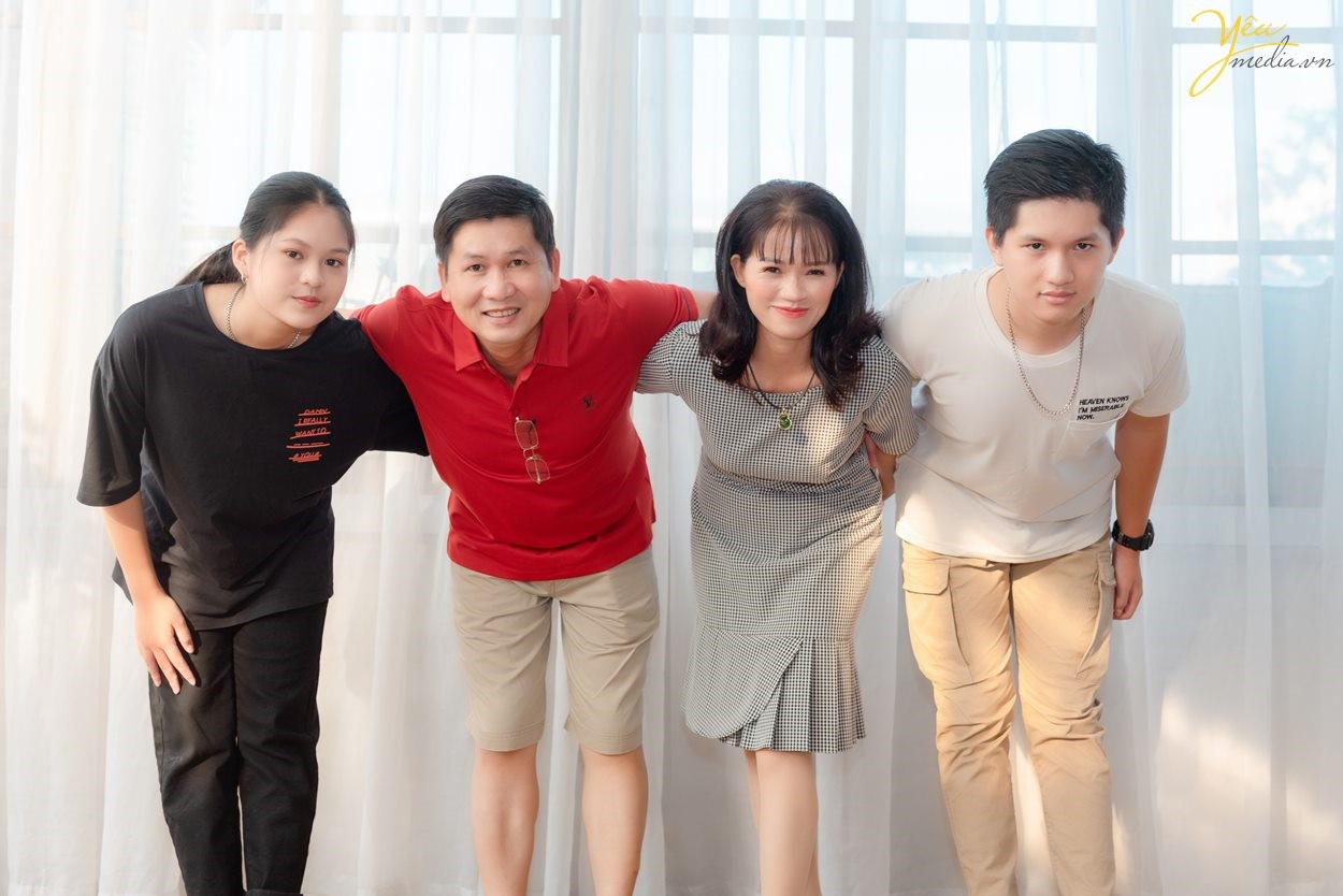 Tiết lộ 10 cách tạo dáng chụp gia đình