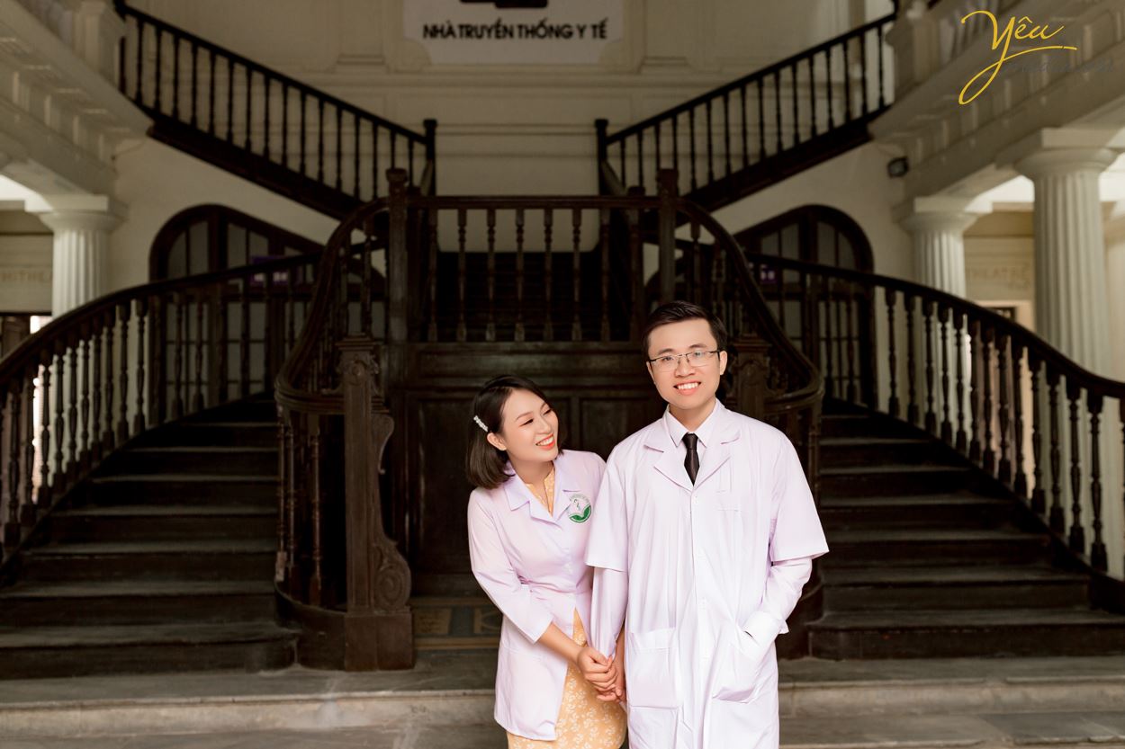 Chụp ảnh cưới trong đại học Dược Hà Nội và phim trường studio