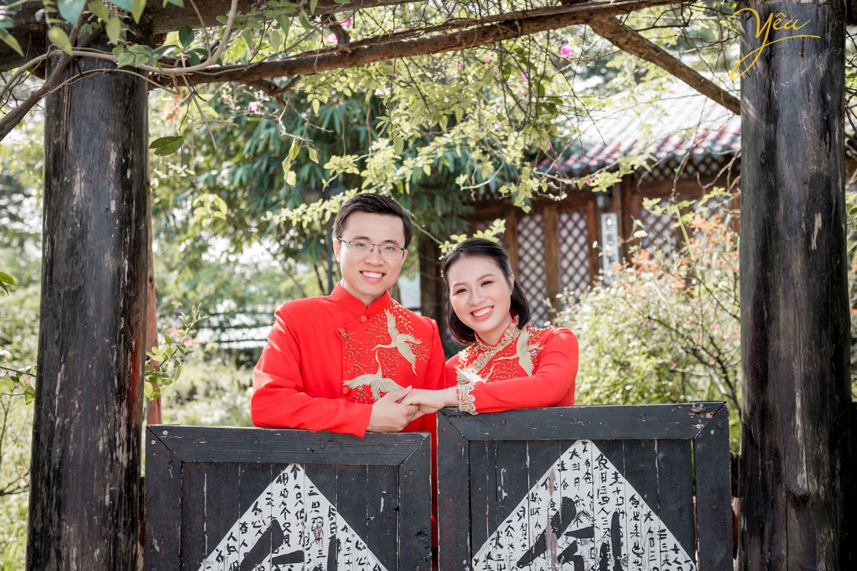 Chụp ảnh cưới trong đại học Dược Hà Nội và phim trường studio