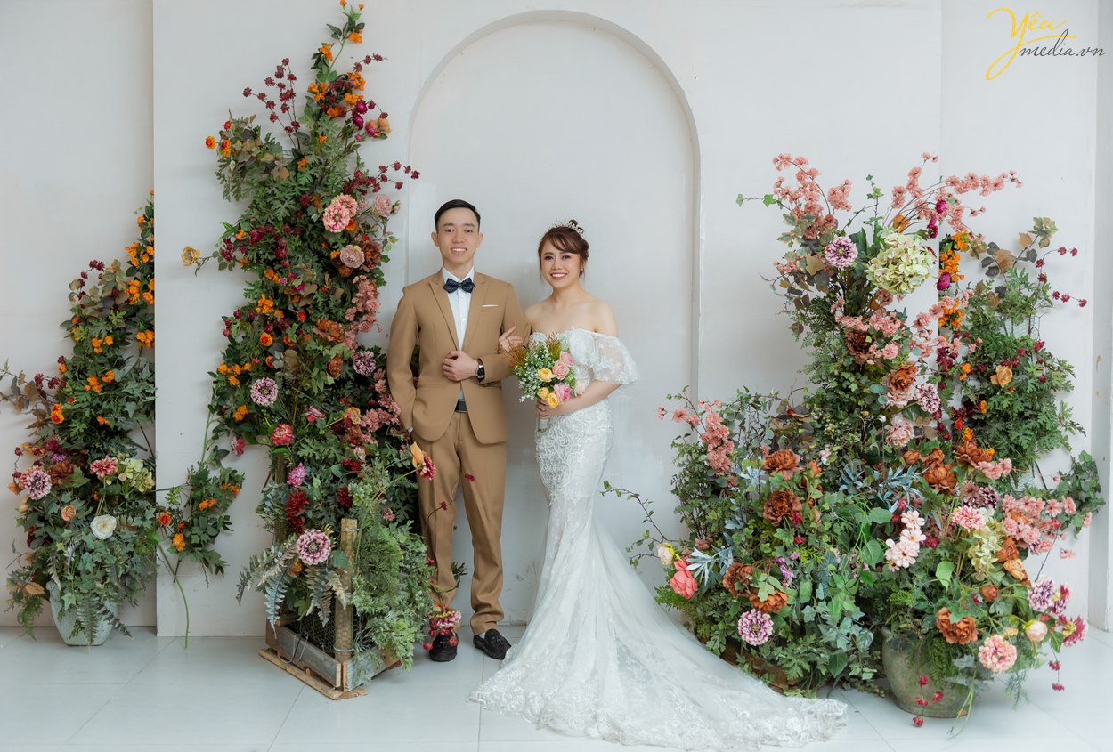 Album ảnh cưới chụp buổi tối lãng mạn tại Santorini Park Yên Sở: cặp Việt Anh - Duy Anh