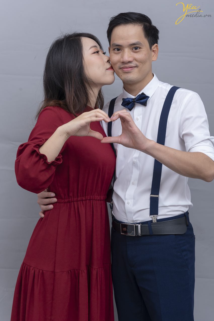 album hinh cuoi concept han quoc don gian nhe nhang trong studio ha noi 