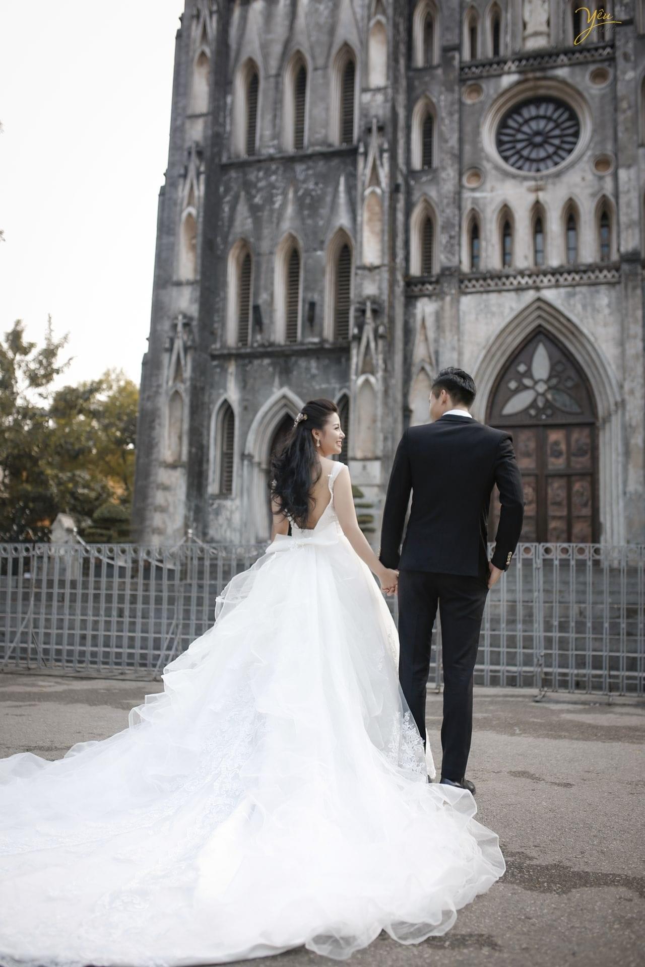 Bộ ảnh cưới pre-wedding sẽ đem lại cho bạn và người bạn đời những kỉ niệm đẹp nhất. Với những khung cảnh tuyệt đẹp, bộ ảnh này sẽ là một lưu niệm đáng giá cho tình yêu của bạn.