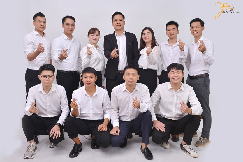 Bộ ảnh chụp profile cá nhân và tập thể công ty trong studio