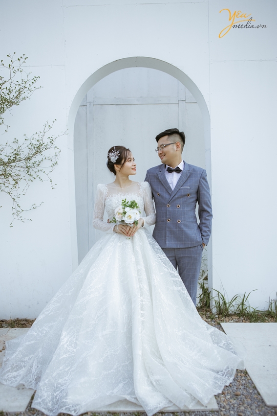 Bộ ảnh cưới chụp tại phim trường Santorini của cặp đôi Đình Tùng - Quỳnh Anh