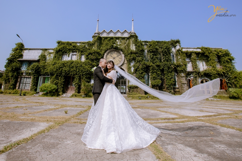 Bộ ảnh cưới chụp tại phim trường miền đông nước Anh của cặp đôi Hùng Cường - Yến Chiêu