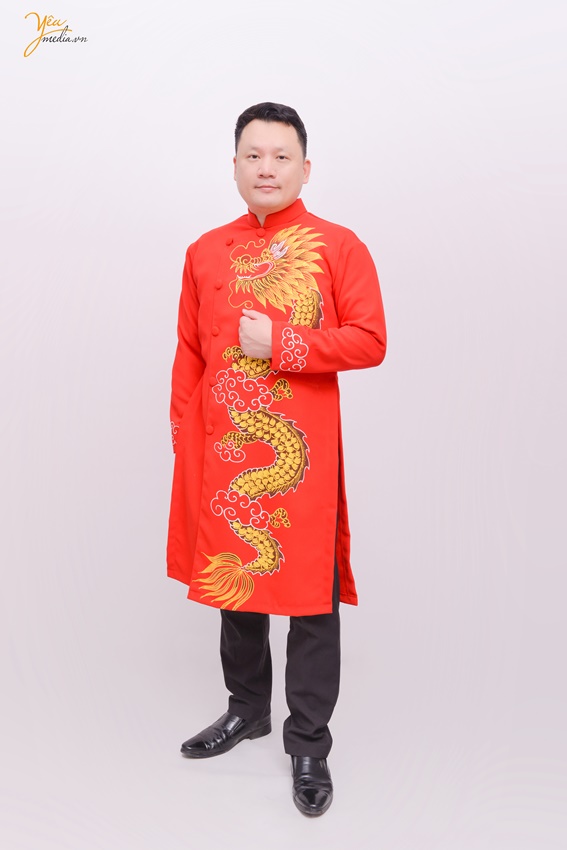 Chụp ảnh áo dài Tết cho nhân viên công ty trong studio