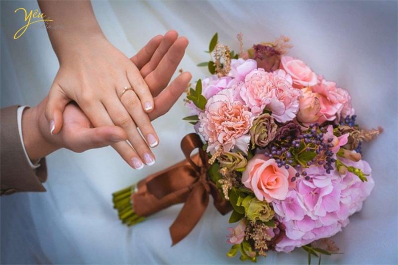 Hoa cưới là một phần không thể thiếu trong ngày trọng đại của mỗi cặp đôi. Cùng ngắm nhìn những bó hoa tuyệt đẹp và lãng mạn nhất để tìm cho mình ý tưởng hoàn hảo cho buổi cưới sắp tới.