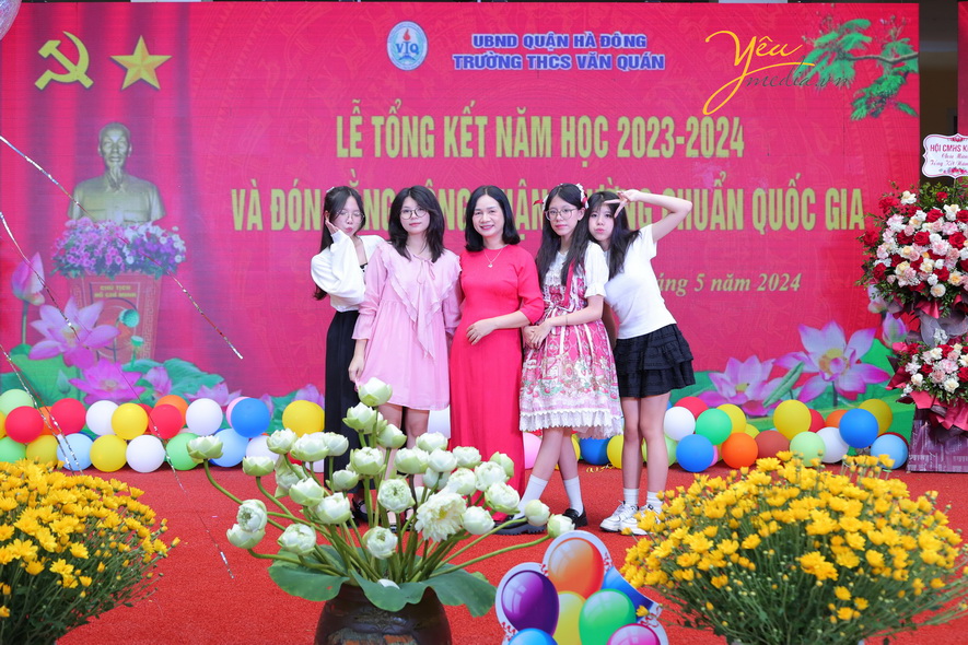 Lễ tổng kết năm học tại trường THCS Văn Quán 