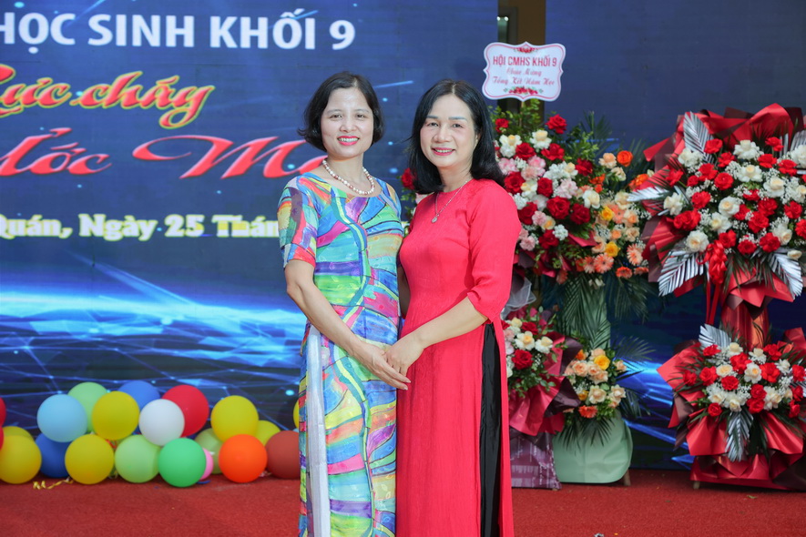 Lễ tổng kết năm học tại trường THCS Văn Quán 