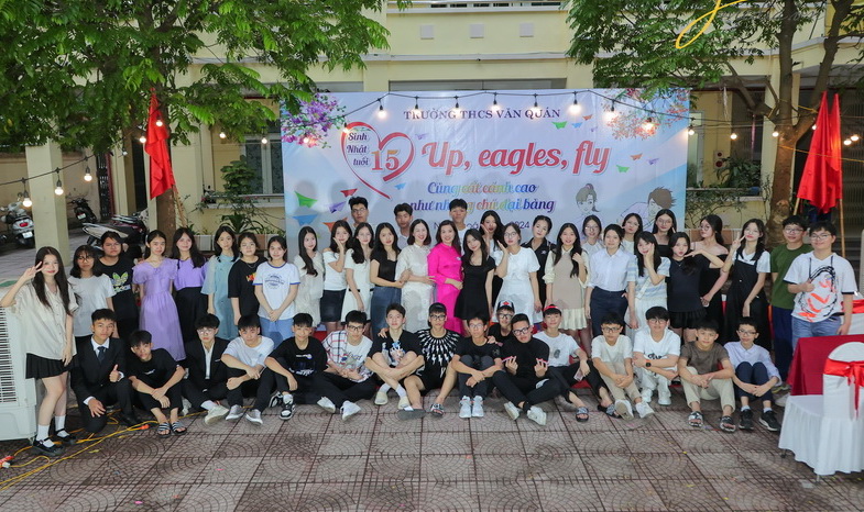 Lễ tổng kết năm học tại trường THCS Văn Quán 