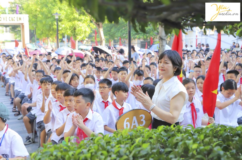 Bộ ảnh lễ khai giảng năm học mới của cá em học sinh trung học cơ cở Kim Giang