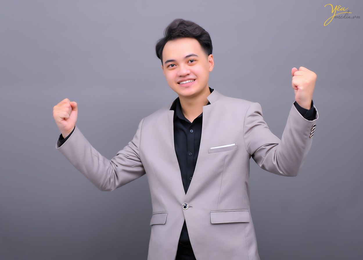 Chụp ảnh profile cho người Hàn Quốc tại Hà Nội - Korean Portrait Photography