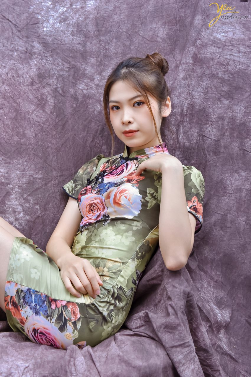 Cho thuê sườn xám Trung Hoa màu xanh