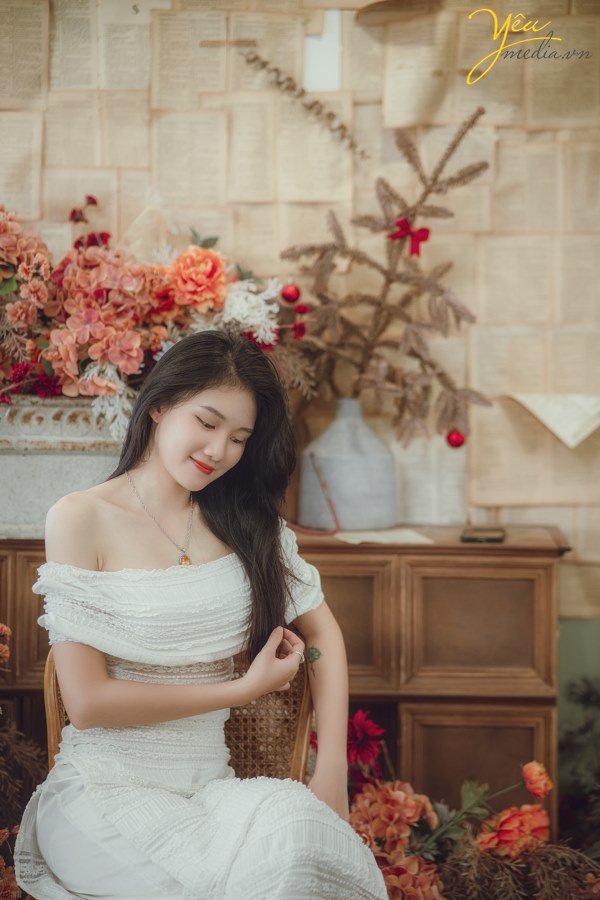 chụp ảnh concept lady nhẹ nhàng sang trọng kiêu sa tại hà nội yêu media tại libre coffee