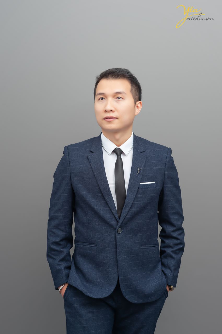 Chụp ảnh doanh nhân phong cách sang trọng, đẳng cấp ở Hà Nội
