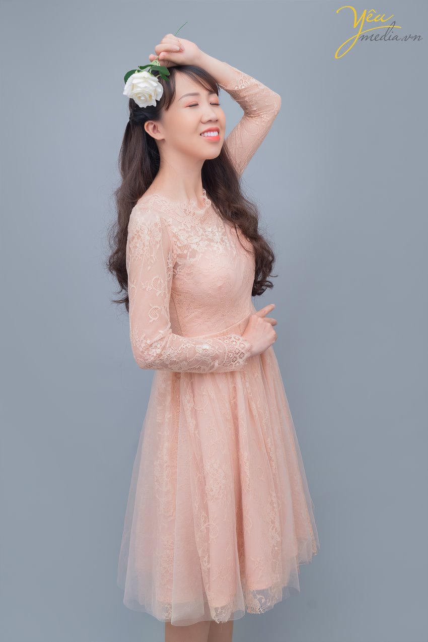 Bạn đam mê chụp ảnh và luôn muốn thực hiện một bộ ảnh chụp cá nhân cho riêng mình thật đẹp, thật ấn tượng để lưu giữ làm kỉ niệm? Hoặc bạn đã từng chụp nhiều ảnh nhưng không ưng ý? Vậy thì đừng băn khoăn nữa, Yêu Media - ảnh viện cung cấp cho bạn dịch vụ chụp ảnh cá nhân không thể tuyệt vời hơn chính là món quà dành cho bạn.  Bạn có biết, để có một bộ ảnh chụp cá nhân thật sự chuyên nghiệp, lung linh thì cần những điều gì chưa?