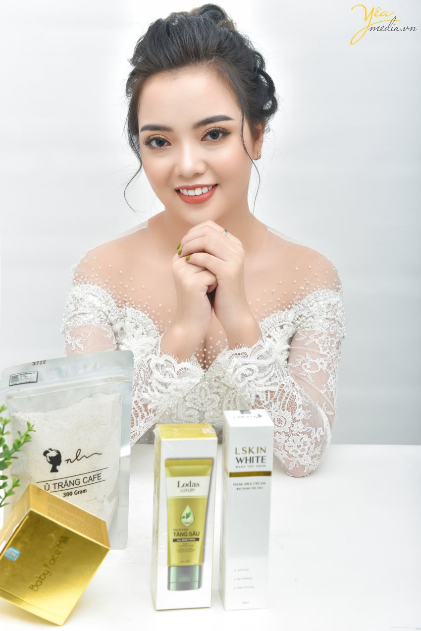 Chụp ảnh chân dung beauty trong studio và sản phẩm mỹ phẩm tại hà nội