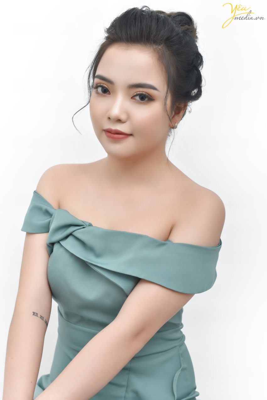 Chụp ảnh chân dung beauty trong studio và sản phẩm mỹ phẩm tại hà nội
