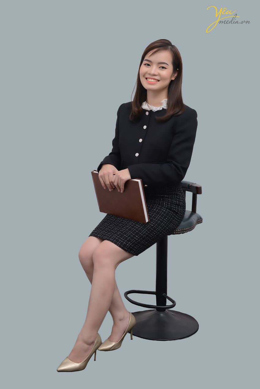 Chụp ảnh chân dung nghề nghiệp Business profile trong studio Hà Nội