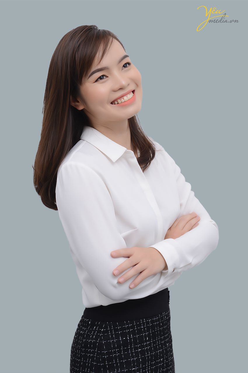 Chụp ảnh chân dung nghề nghiệp Business profile trong studio Hà Nội