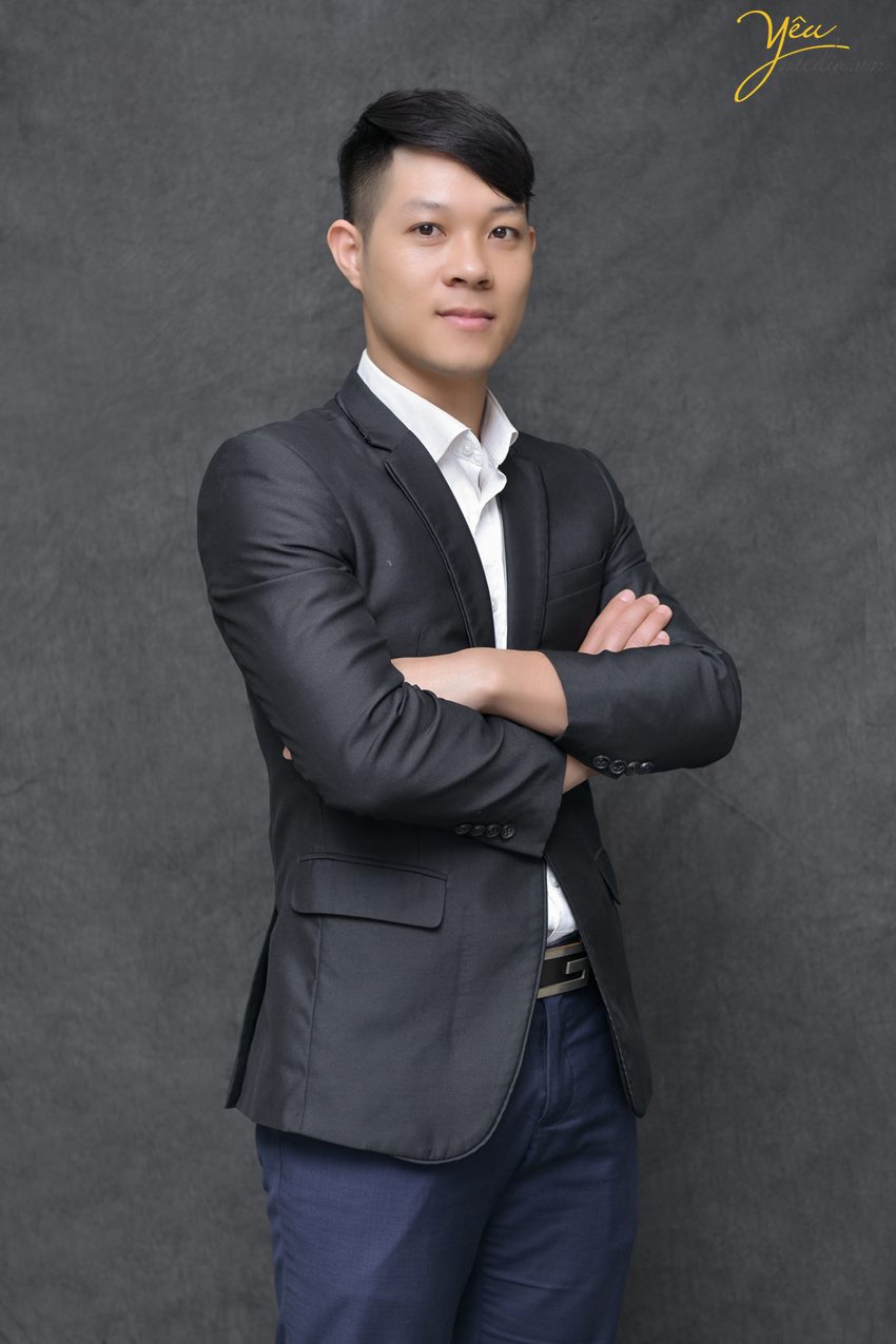 Chụp ảnh chân dung nghề nghiệp - profile company cho cán bộ công ty tại hà nội trong studio