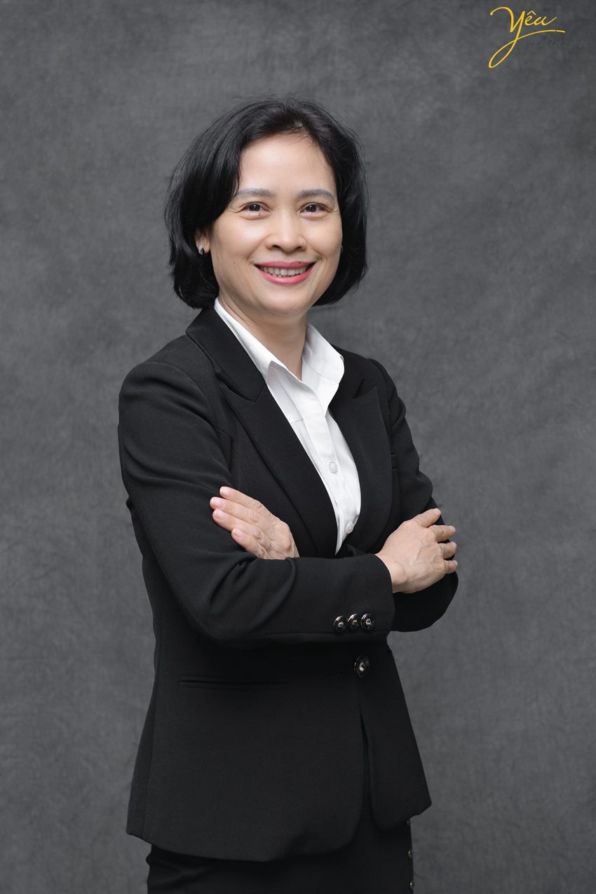 Chụp ảnh chân dung nghề nghiệp - profile company cho cán bộ công ty tại hà nội trong studio