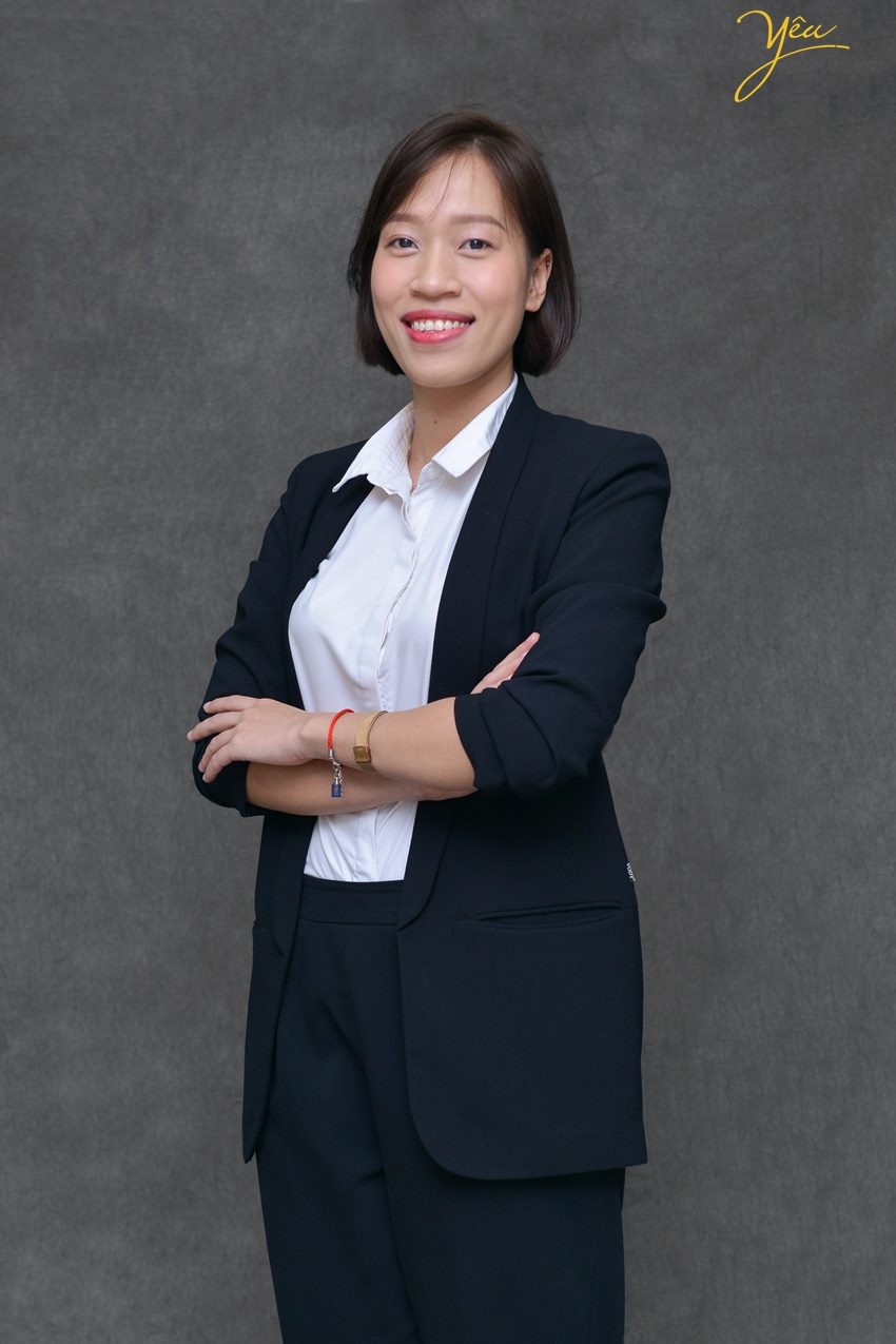 Chụp ảnh chân dung nghề nghiệp - profile company cho cán bộ công ty tại hà nội trong studio