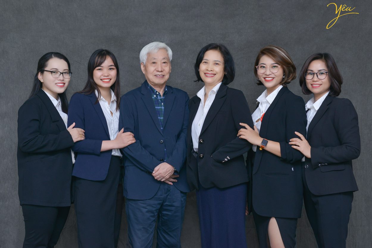 Chụp ảnh chân dung nghề nghiệp - profile company cho cán bộ công ty tại hà nội trong studio