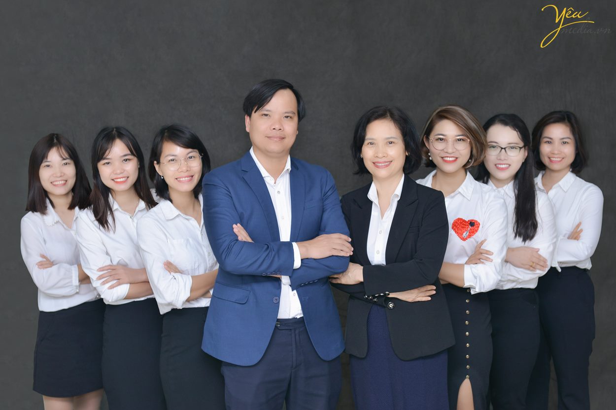 Chụp ảnh chân dung nghề nghiệp - profile company cho cán bộ công ty tại hà nội trong studio