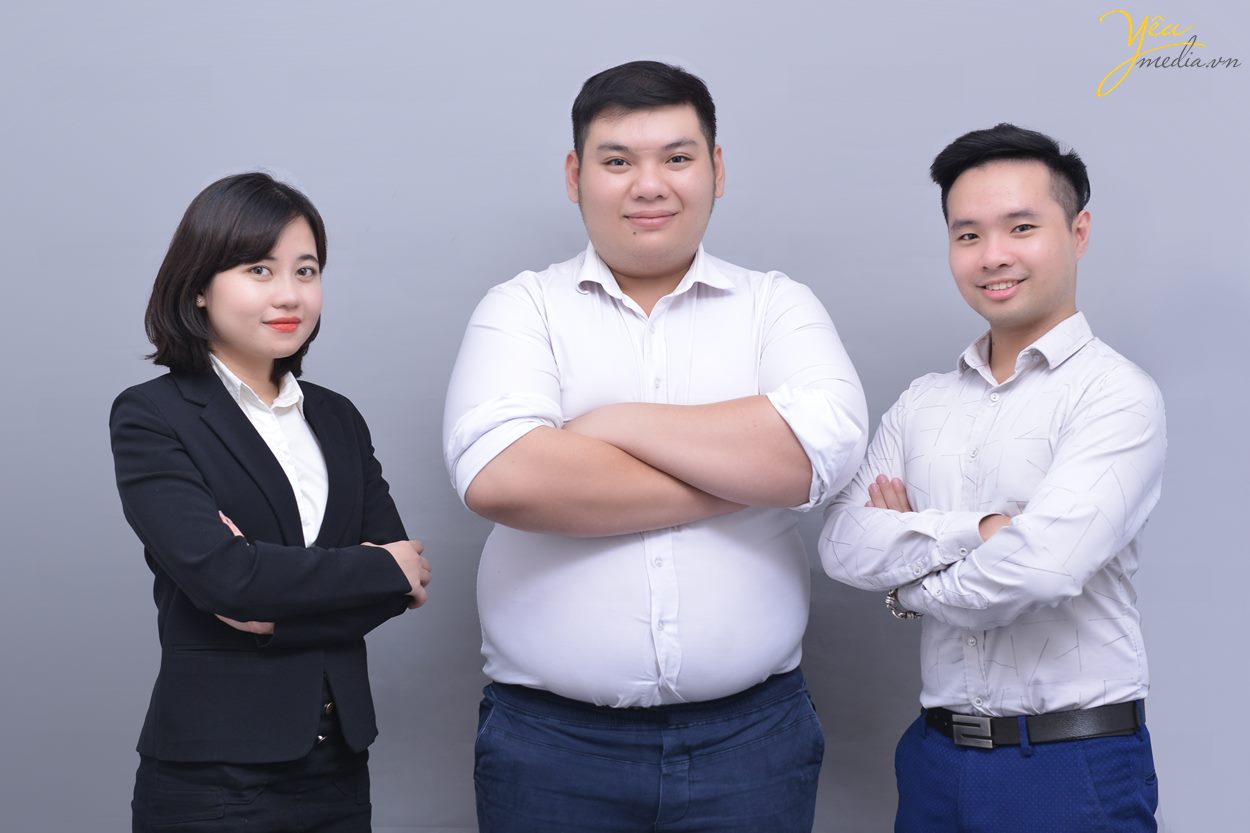 Chụp ảnh chân dung nghề nghiệp - profile company cho cán bộ công ty tại hà nội trong studio