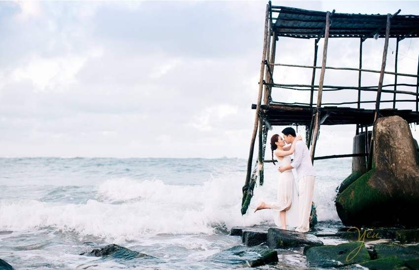 chụp ảnh cưới tại vịnh Lăng Cô