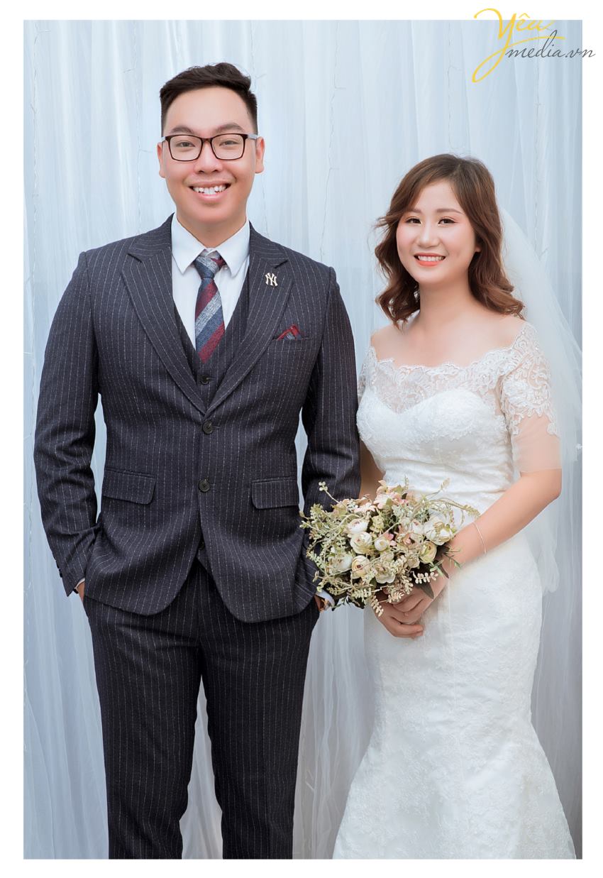 Một mối tình đẹp kết trái bằng một đám cưới lung linh và lưu giữ bằng một bộ ảnh cưới đáng nhớ. Chụp ảnh cưới đẹp tại Hàn Quốc để ghi dấu những khoảnh khắc đẹp đẽ nhất của các cặp đôi có lẽ là ý tưởng không thể nào tuyệt vời hơn.  Nếu cô dâu đáng yêu của bạn luôn ao ước được chụp ảnh cưới đẹp tại đất nước Hàn Quốc, còn bạn thì muốn dành cho nàng những kỉ niệm đáng nhớ. Vậy thì, cưới chỉ có một lần, tại sao lại không chọn tour chụp ảnh cưới tại Hàn Quốc vừa đẹp vừa ý nghĩa nhỉ.