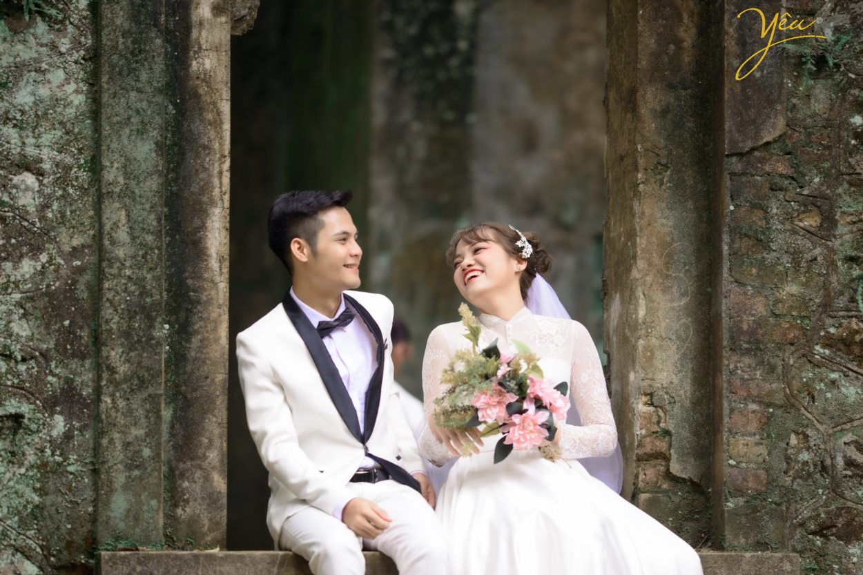 Từ lâu, Vườn Quốc Gia Ba Vì không chỉ là địa điểm tham quan du lịch tâm linh, khu nghỉ dưỡng dành cho các du khách mà nơi đây còn trở thành điểm đến lý tưởng cho các cặp đôi muốn tìm ý tưởng độc đáo cho album ảnh cưới của mình.
