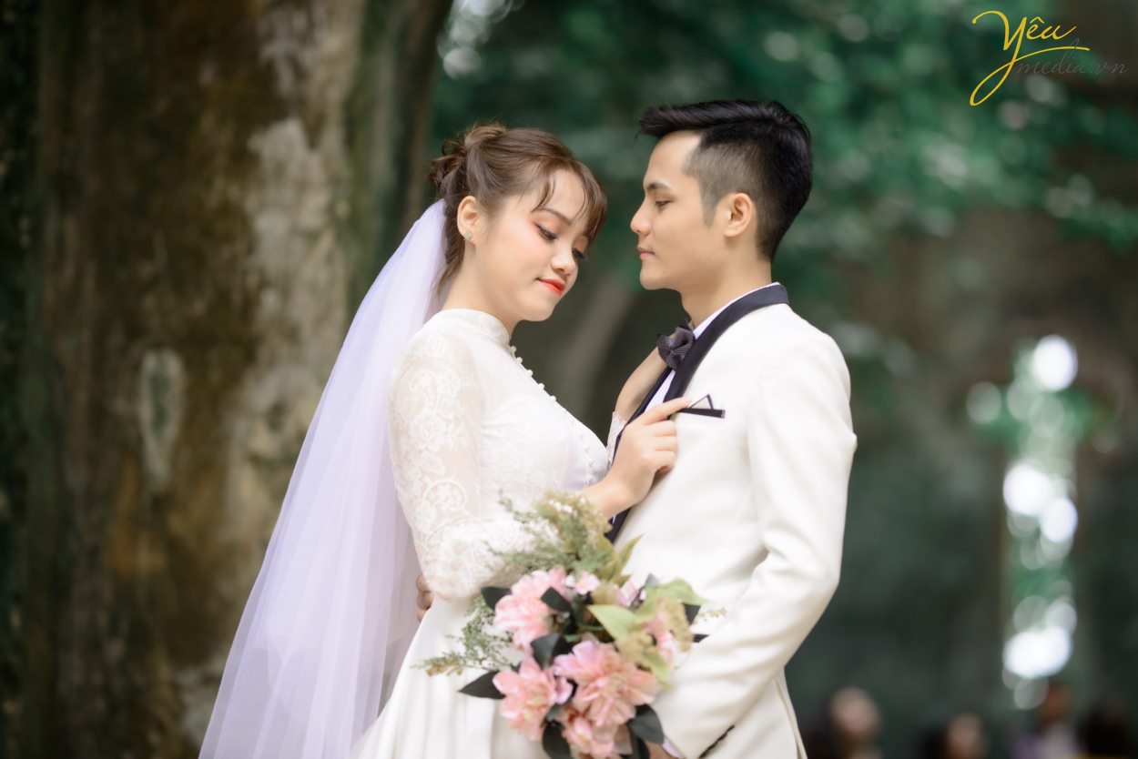 Từ lâu, Vườn Quốc Gia Ba Vì không chỉ là địa điểm tham quan du lịch tâm linh, khu nghỉ dưỡng dành cho các du khách mà nơi đây còn trở thành điểm đến lý tưởng cho các cặp đôi muốn tìm ý tưởng độc đáo cho album ảnh cưới của mình.