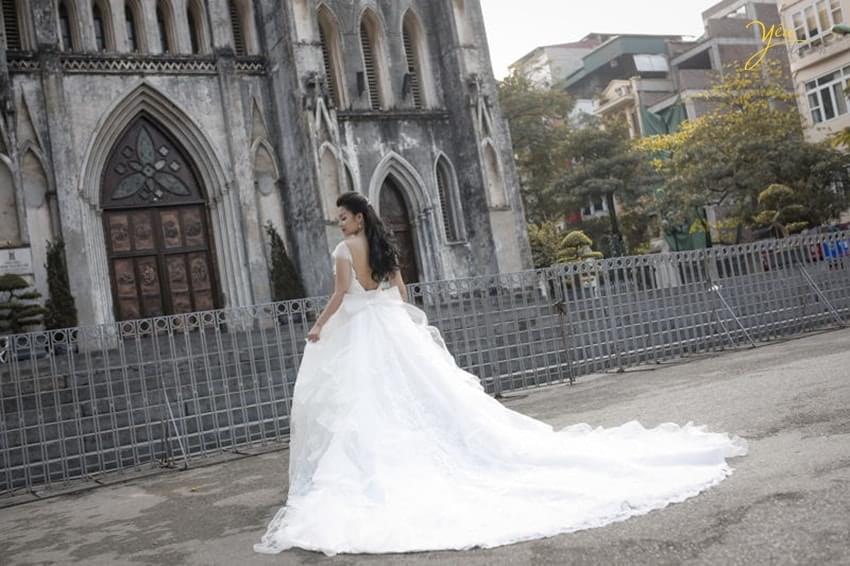 Chụp ảnh ở nhà thờ lớn Hà Nội