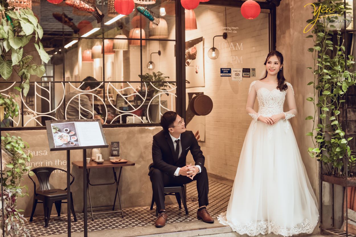Nếu không có thời gian, chi phí đầu tư cho ảnh cưới thì bạn nên chọn những địa điểm chụp ảnh cưới đẹp ở Hà Nội và miễn phí như thế này.