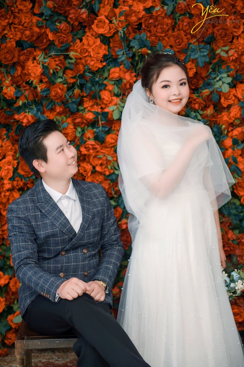 Với tiêu chí đẹp, sang trọng và gợi cảm, ảnh viện áo cưới Yeu Media luôn mong muốn các cô gái trẻ tìm thấy những tiêu chí đó trong bộ ảnh cưới của mình. Yêu Media ngày nay đã trở thành một cái tên quen thuộc, là nơi thường xuyên được tìm đến của các đôi bạn trẻ muốn ghi dấu kỷ niệm đẹp của cuộc đời.