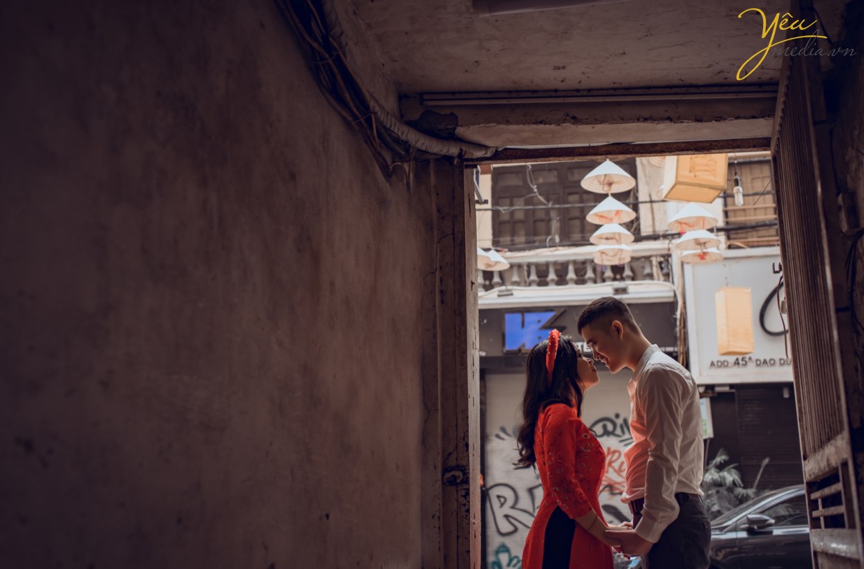 Hãy chọn Pha Mai - một địa điểm cực kỳ lý tưởng cho việc chụp ảnh cưới tại Hà Nội. Với cảnh quan đẹp mắt và không gian yên tĩnh, nơi đây sẽ là điểm đến hoàn hảo cho những cặp đôi muốn tạo ra những bức ảnh đẹp nhất của mình. Hãy để các chuyên gia chụp ảnh giúp bạn có được những bức ảnh hoàn hảo nhất để lưu giữ những kỉ niệm đáng nhớ nhất của mình.