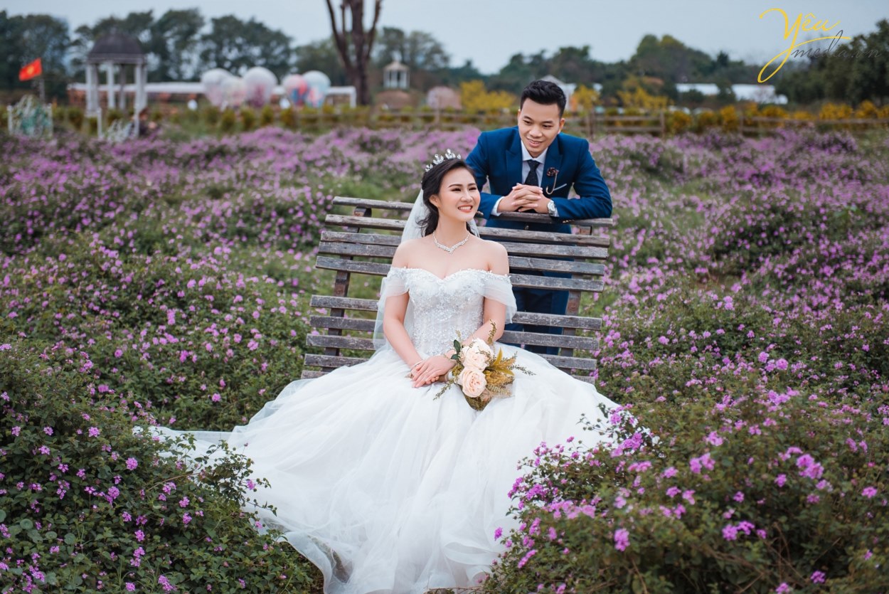 Trọn gói chụp ảnh cưới Cầu Long Biên - thảo nguyên hoa Hà Nội