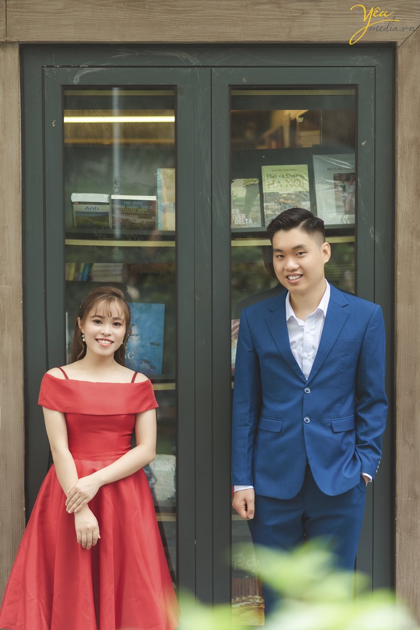 Chụp ảnh cưới ở Phố Sách Lý Thường Kiệt, Hà Nội lãng mạn đầu mùa thu