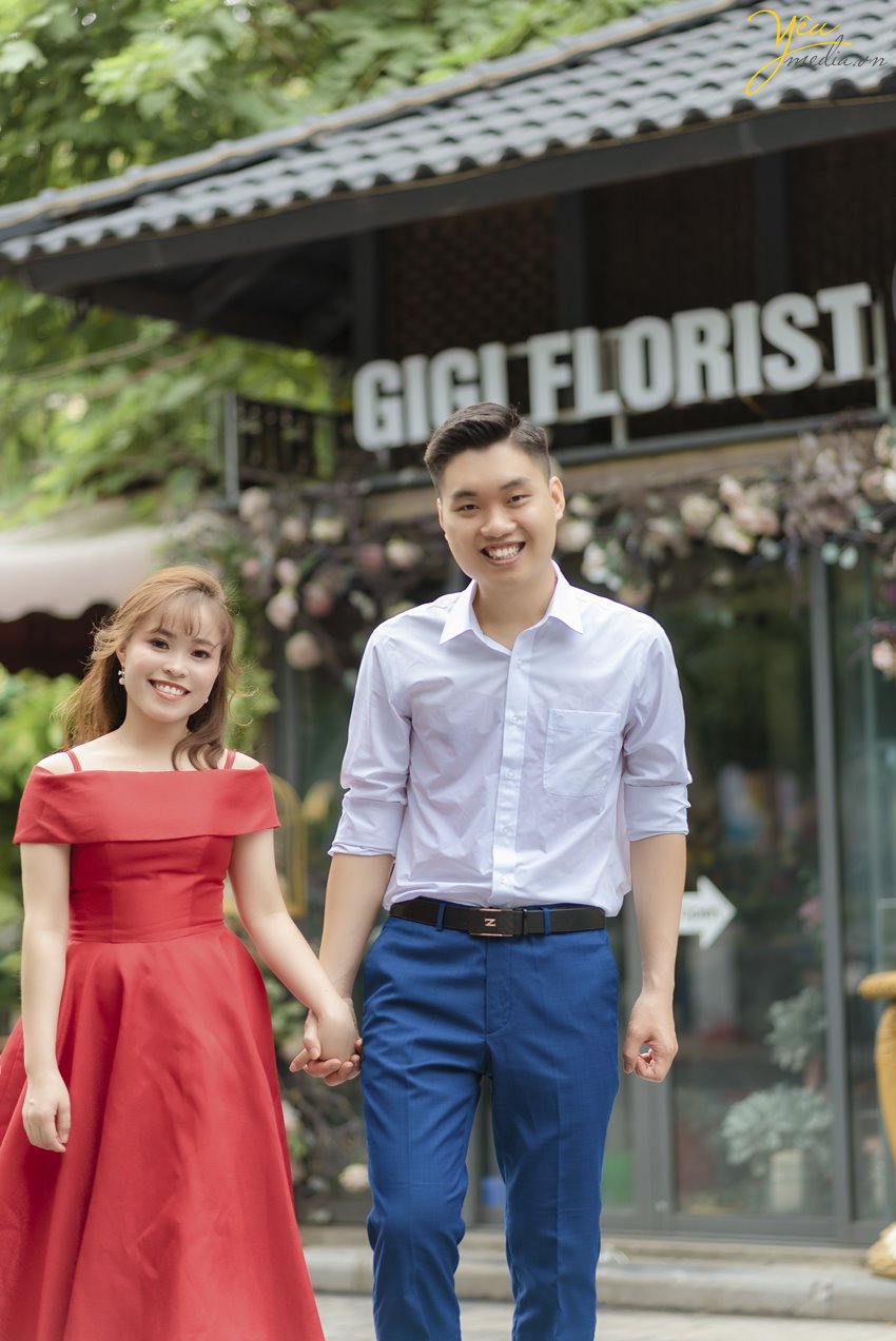 Chụp ảnh cưới ở Phố Sách Lý Thường Kiệt, Hà Nội lãng mạn đầu mùa thu