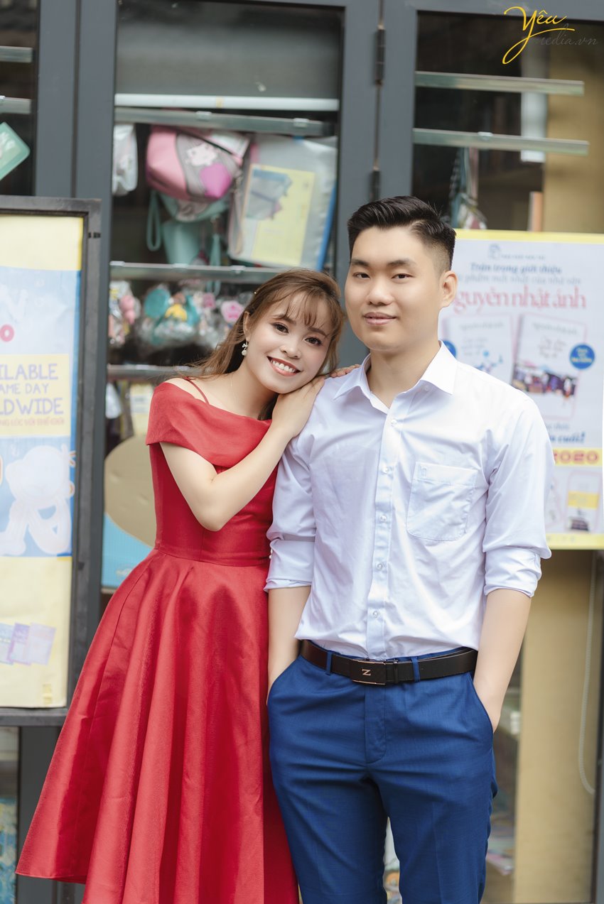 Chụp ảnh cưới ở Phố Sách Lý Thường Kiệt, Hà Nội lãng mạn đầu mùa thu