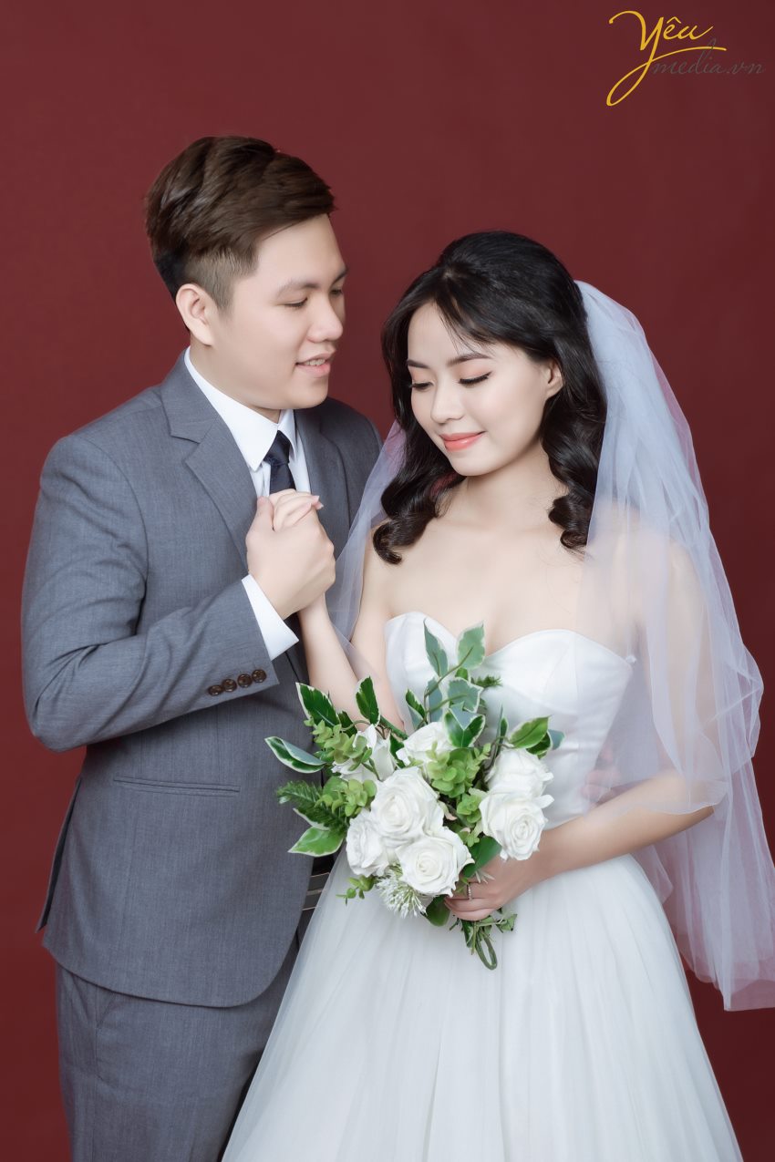 Gói chụp ảnh Studio Love chụp ảnh cho cô dâu chú rể tặng ảnh phóng tại hà nội