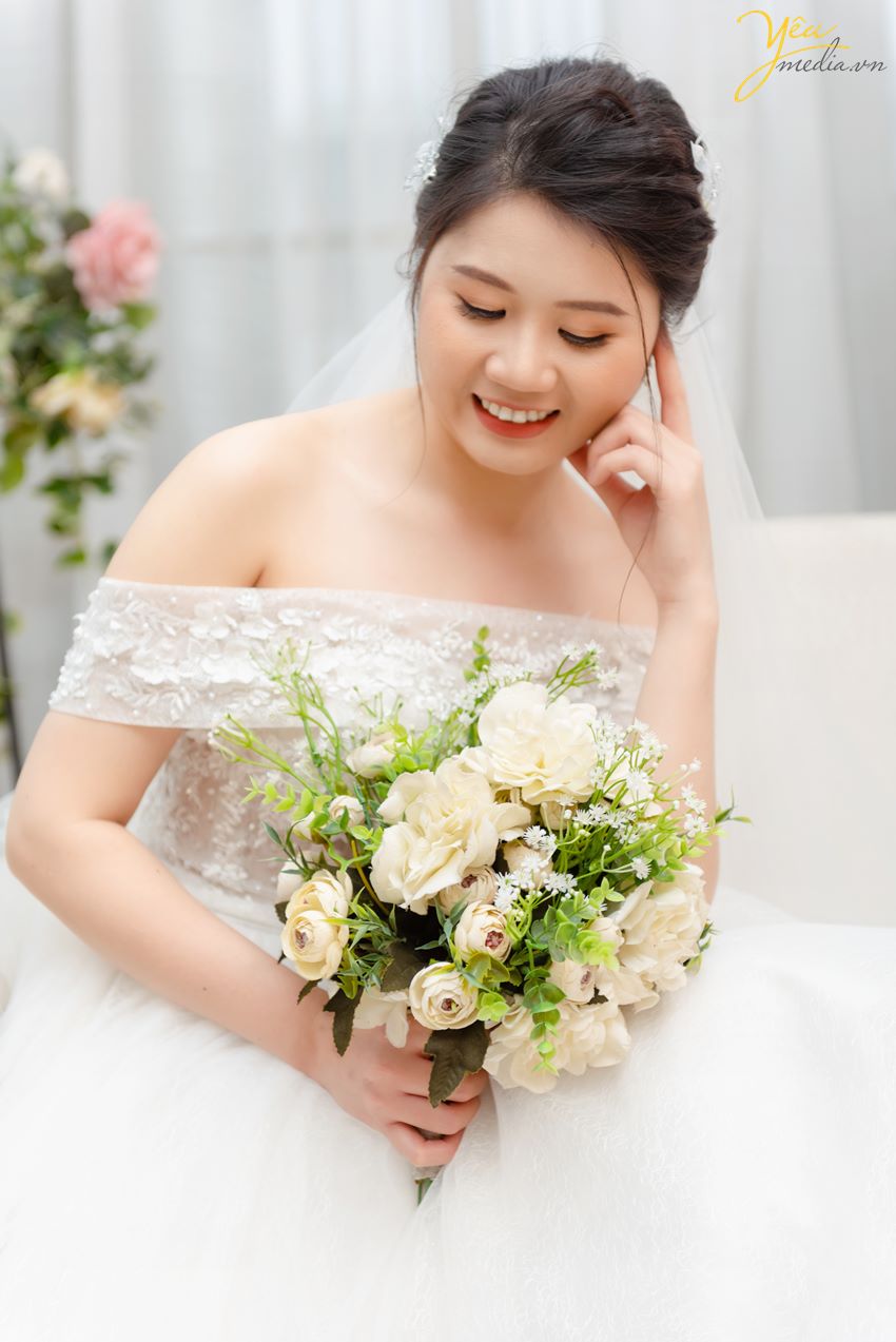 Phong cách ảnh cưới nhẹ nhàng sang trọng trong studio Rosa Hà Nội đẹp nhất Yêu Media