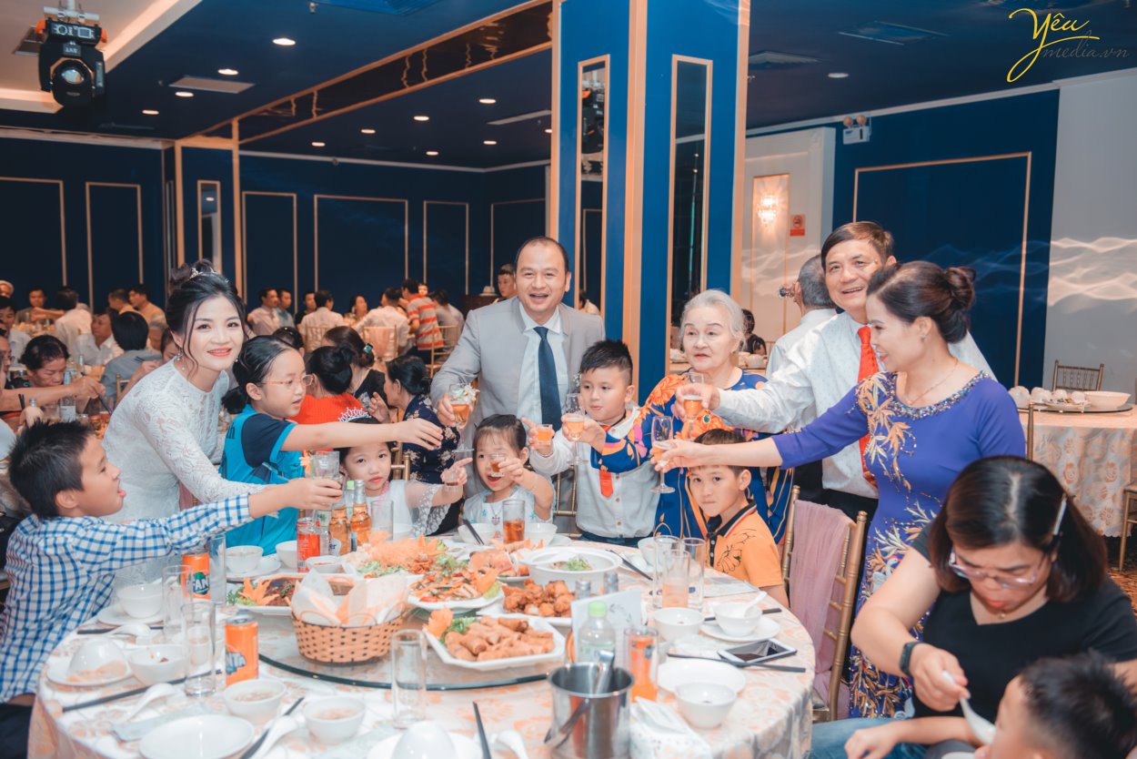 Chụp ảnh phóng sự cưới tại trung tâm Trống Đồng Palace - Mê Linh Plaza Hà Đông