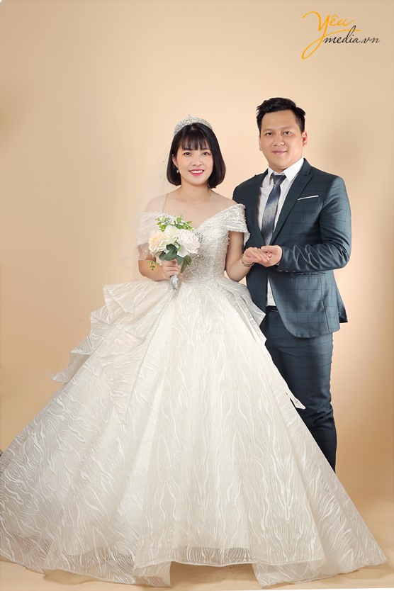 Ngắm nhìn bộ ảnh cưới chụp tại studio của đôi bạn trẻ