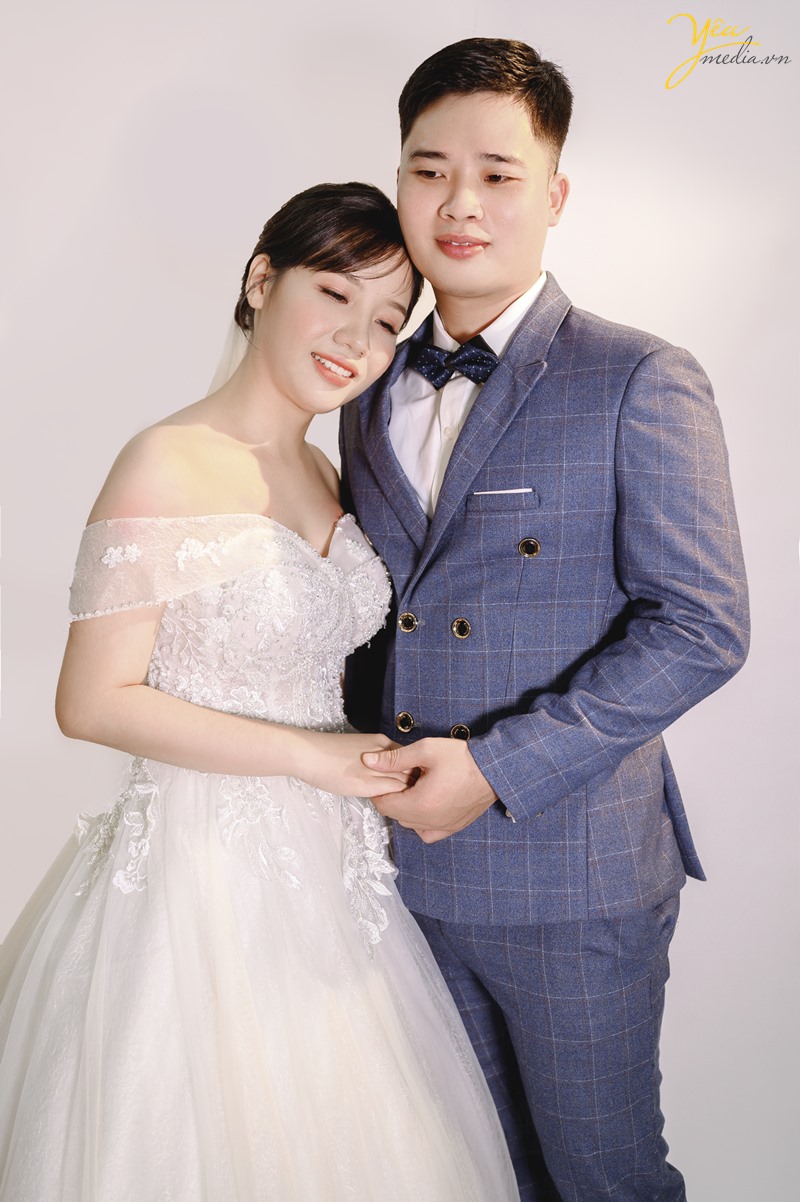 Chụp ảnh cưới style nhẹ nhàng Korea Hàn Quốc trong studio yêu media hà nội yeumedia.vn