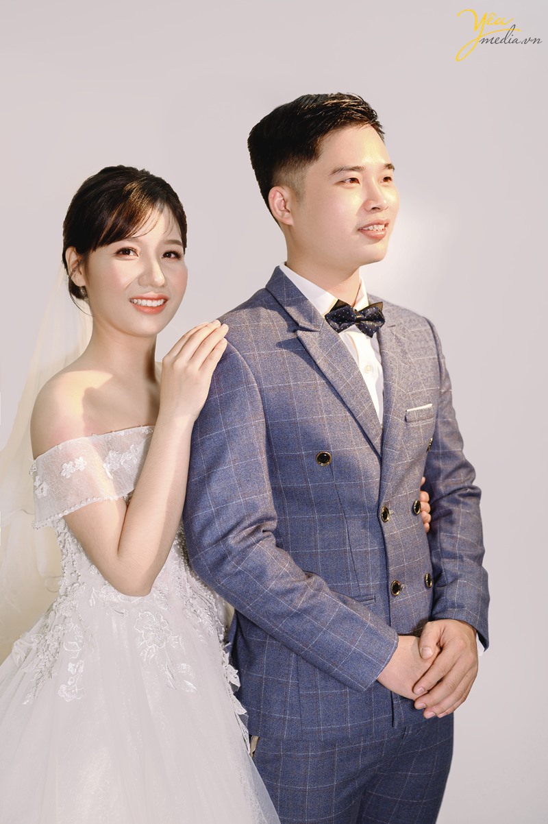 Chụp ảnh cưới style nhẹ nhàng Korea Hàn Quốc trong studio yêu media hà nội yeumedia.vn