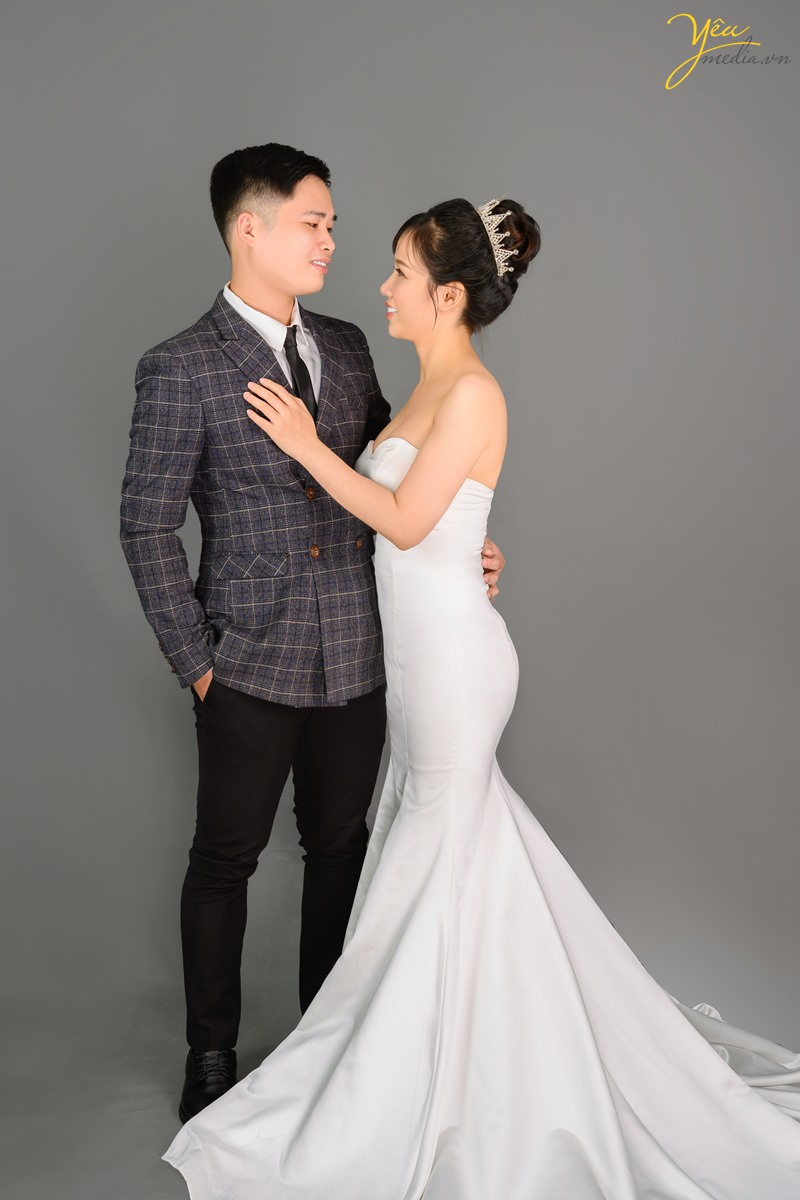 Chụp ảnh cưới style nhẹ nhàng Korea Hàn Quốc trong studio yêu media hà nội yeumedia.vn