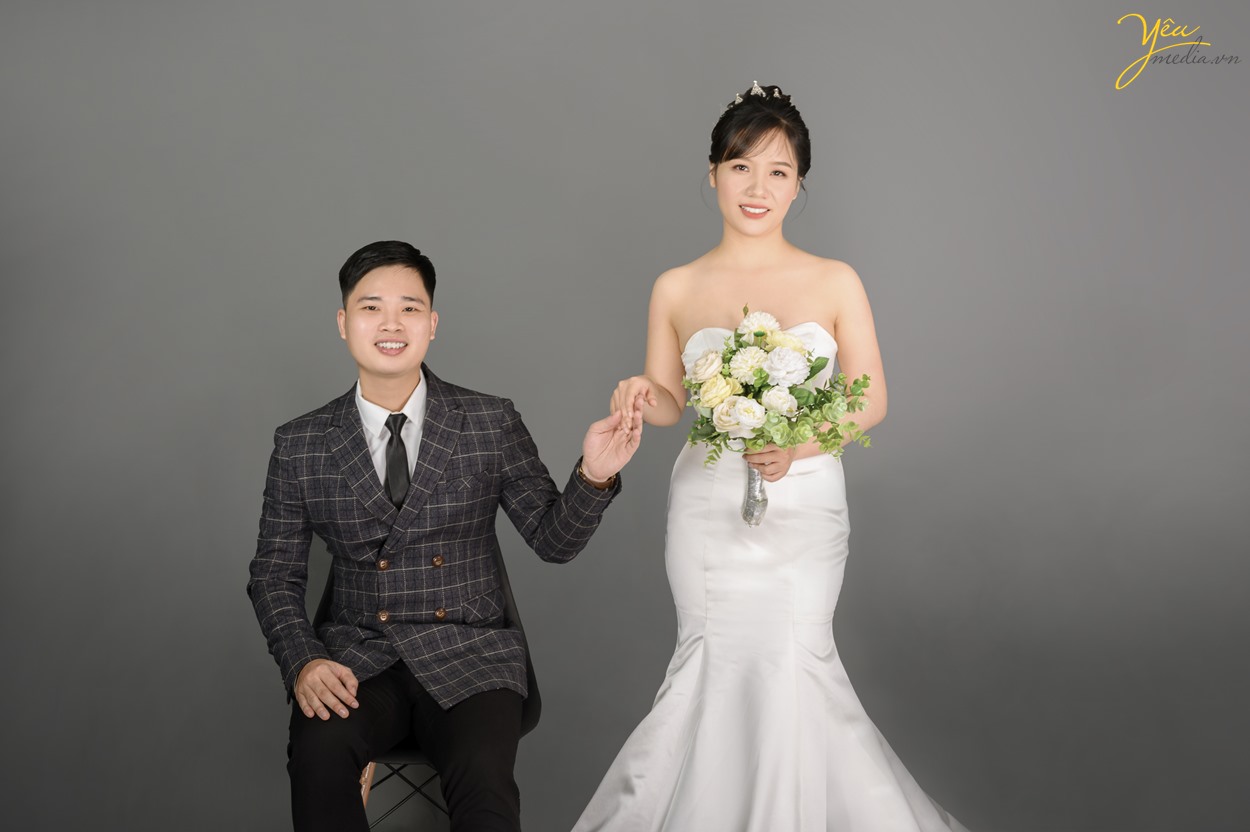 Chụp ảnh cưới style nhẹ nhàng Korea Hàn Quốc trong studio yêu media hà nội yeumedia.vn